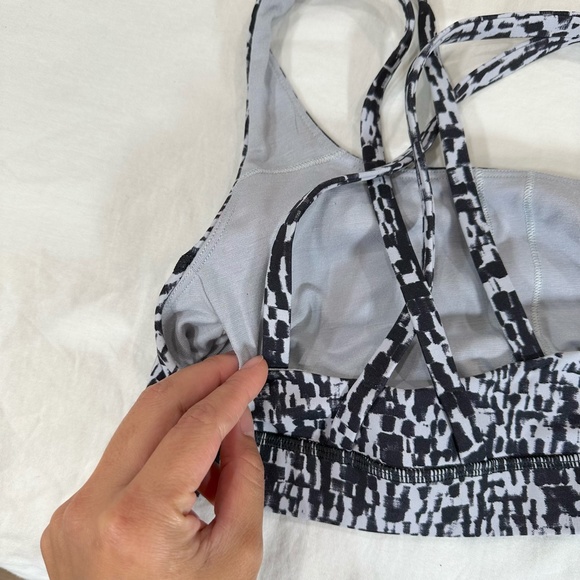 LULULEMON ENERGY BRA URBAN BLOCK ICE GREY BLACK - Picture 8 of 8